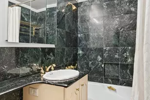 110 E 57th St, New York City, NY 10022 - Photo 5