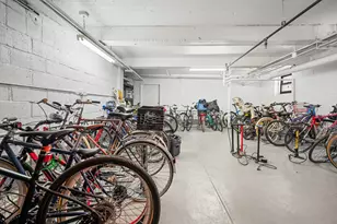 385 Argyle Rd, New York City, NY 11218 - Photo 21