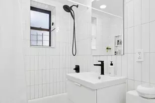 319 E 105th St, New York City, NY 10029 - Photo 5