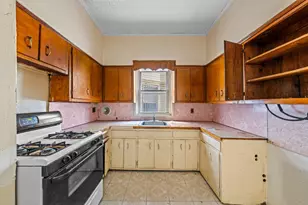 825 E 13th St, New York City, NY 11230 - Photo 7