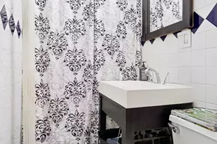 21-38 35th St, Astoria, NY 11105 - Photo 3