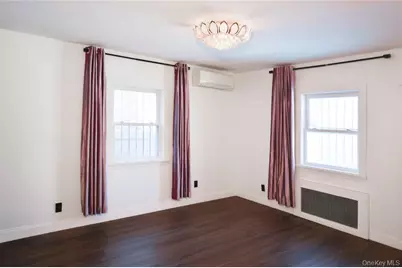 81-32 252nd Street, New York City, NY 11426 - Photo 9