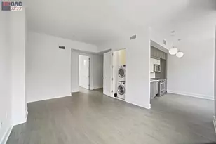 416 W 52nd St, New York City, NY 10019 - Photo 3