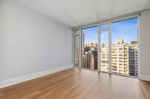 305 E 85th St, New York City, NY 10028 - Photo 11