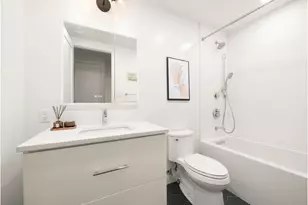 300 E 40th St, New York City, NY 10016 - Photo 15