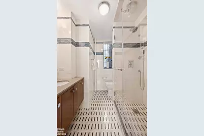 40-50 E 10th Street #5J, New York, NY 10003 - Photo 9