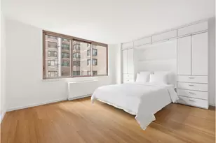 235 E 40th St, New York City, NY 10016 - Photo 3