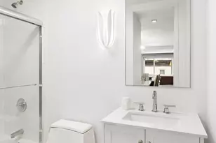 130 E 63rd St, New York City, NY 10065 - Photo 9