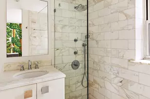 130 E 63rd St, New York City, NY 10065 - Photo 13