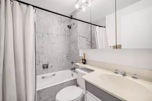 200 Rector Pl, New York City, NY 10280 - Photo 7