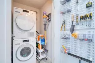 22-43 Jackson Ave, New York City, NY 11101 - Photo 21