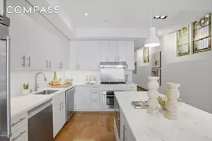 135 W 4th St, New York City, NY 10012 - Photo 9