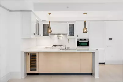 21 E 61st Street #9C, New York City, NY 10065 - Photo 5