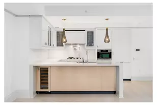 21 E 61st St, New York City, NY 10065 - Photo 5