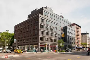 305 W 16th St, New York, NY 10011 - Photo 19
