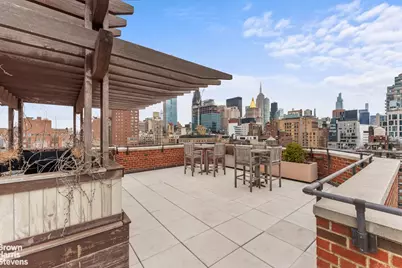 32 Gramercy Park S #5F, New York City, NY 10003 - Photo 11