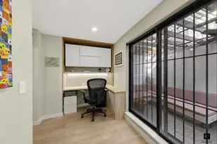 239 E 10th St, New York City, NY 10003 - Photo 15