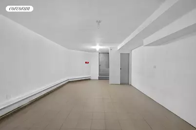 11-46 Welling Court, New York City, NY 11102 - Photo 25