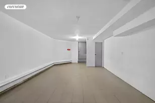 11-46 Welling Ct, New York City, NY 11102 - Photo 25
