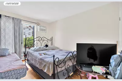 11-46 Welling Court, New York City, NY 11102 - Photo 15