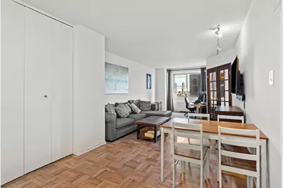 300 E 40th Street #12-E, New York City, NY 10016 - Photo 3