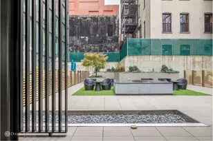 540 W 49th St, New York City, NY 10019 - Photo 7