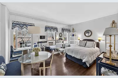 203 E 72nd Street #3N, New York City, NY 10021 - Photo 1