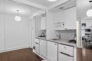 203 E 72nd St, New York City, NY 10021 - Photo 9