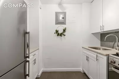 301 E 69th Street #3N, New York, NY 10021 - Photo 3