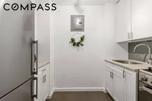 301 E 69th St, New York City, NY 10021 - Photo 3