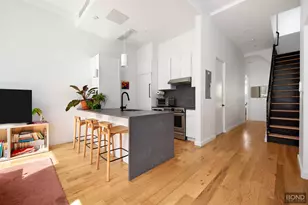 210 N 10th St, New York City, NY 11211 - Photo 3