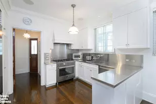 115 E 67th St, New York City, NY 10065 - Photo 7