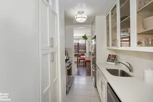 165 W 66th St, New York City, NY 10023 - Photo 5