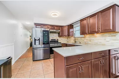 22 Globe Avenue, New York, NY 10314 - Photo 7