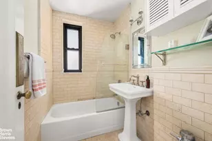 245 E 72nd St, New York City, NY 10021 - Photo 7