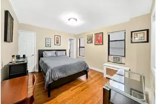 142 E 49th St, New York City, NY 10017 - Photo 1