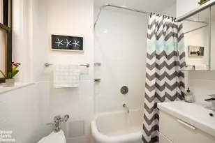 321 W 78th St, New York City, NY 10024 - Photo 7