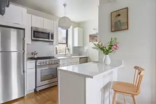 342 W 21st St, New York City, NY 10011 - Photo 3