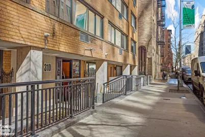 310 W 56th Street #9H, New York, NY 10019 - Photo 9