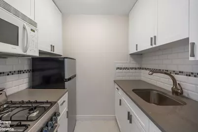 310 W 56th Street #9H, New York, NY 10019 - Photo 5
