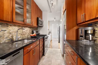 142 W End Avenue #18RS, New York, NY 10023 - Photo 5