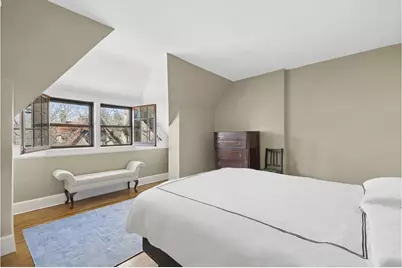 46 Slocum Crescent, New York City, NY 11375 - Photo 11