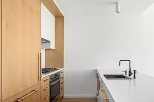 22-18 Jackson Ave, New York City, NY 11101 - Photo 3