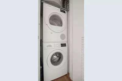 24-16 Queens Plaza S #15B, Long Island City, NY 11101 - Photo 7