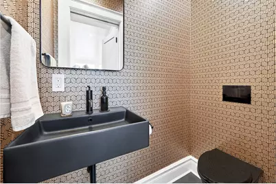 40 E 83rd Street #5W, New York, NY 10028 - Photo 15