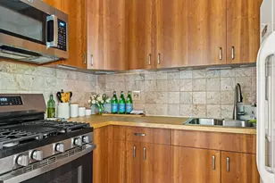 61-20 71st Ave, New York City, NY 11385 - Photo 7