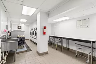 310 W 56th St, New York City, NY 10019 - Photo 17