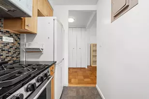 310 W 56th St, New York City, NY 10019 - Photo 13