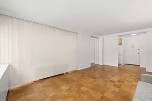 310 W 56th St, New York City, NY 10019 - Photo 11