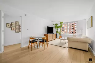 212 Warren St, New York City, NY 10282 - Photo 1